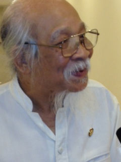 ព្រឹទ្ឋាចារ្យសិល្បករ Quang Phung និងសេចក្តីស្រឡាញ់ហាណូយ